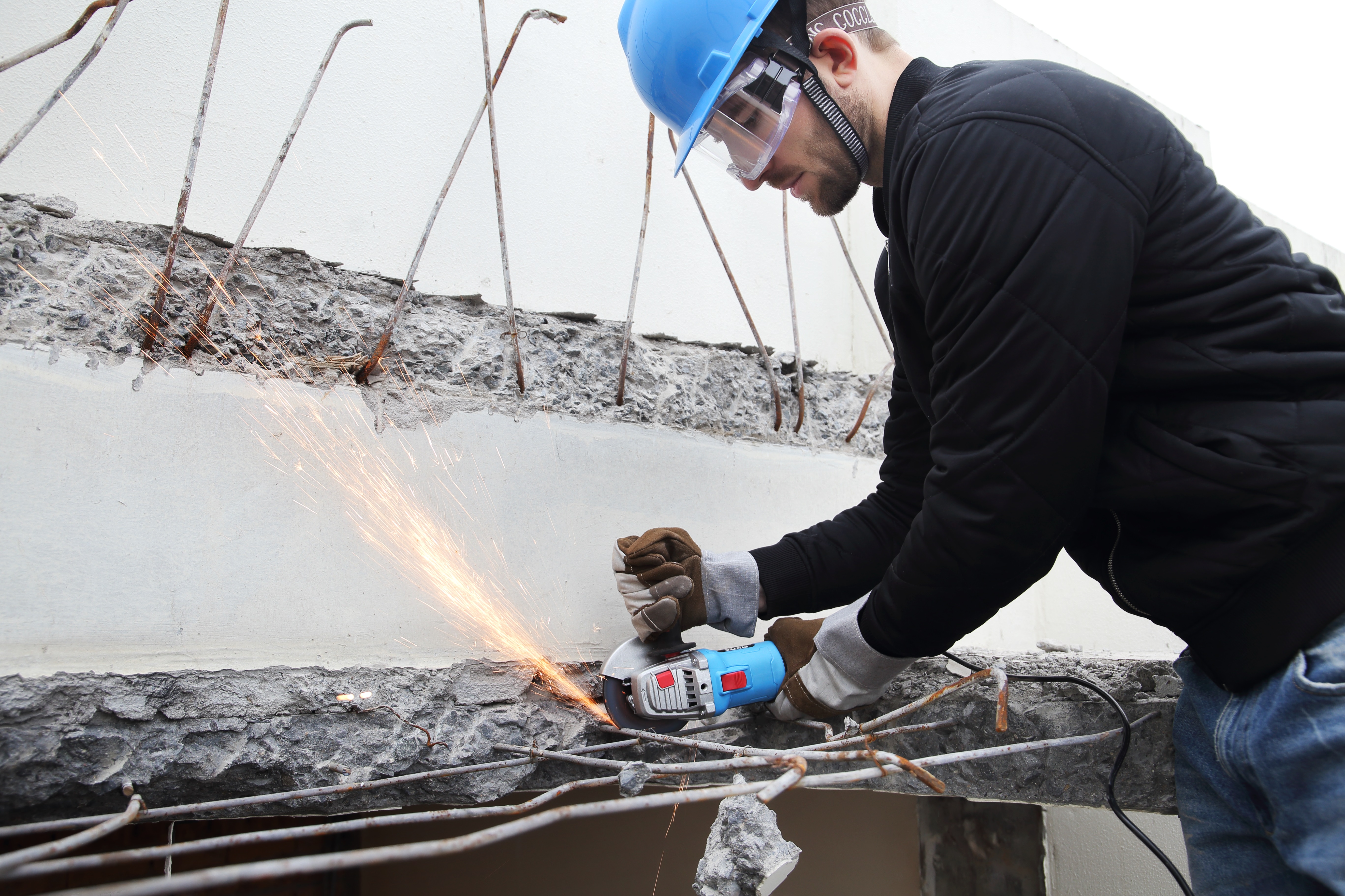 angle grinder operation