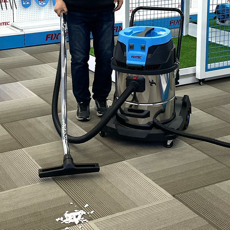 2000W Wet and Dry Vacuum Cleaner